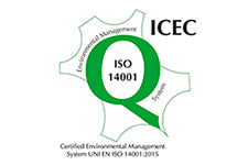 Die von uns verwendeten Leder stammen aus Fabriken, die gemäß den Anforderungen der UNI EN ISO 14001:2015 Umweltzertifizierung arbeiten.